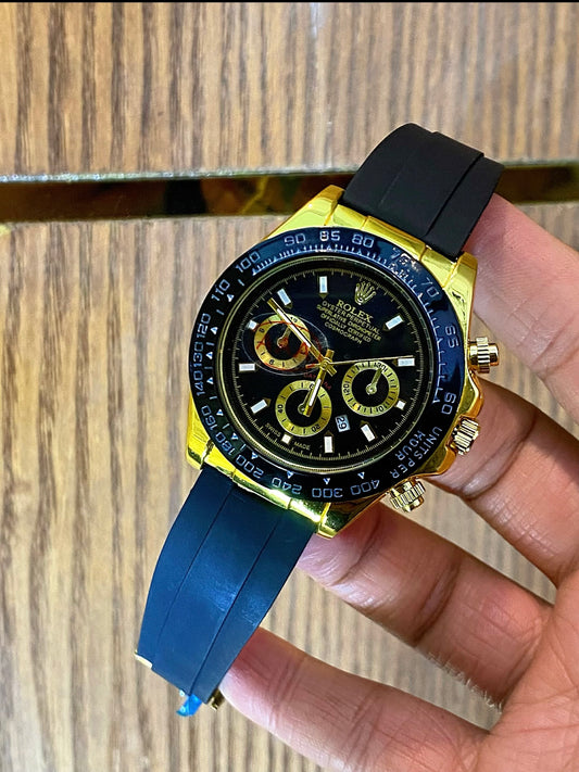 Premium Rubber Strap Analog Wrist Watch