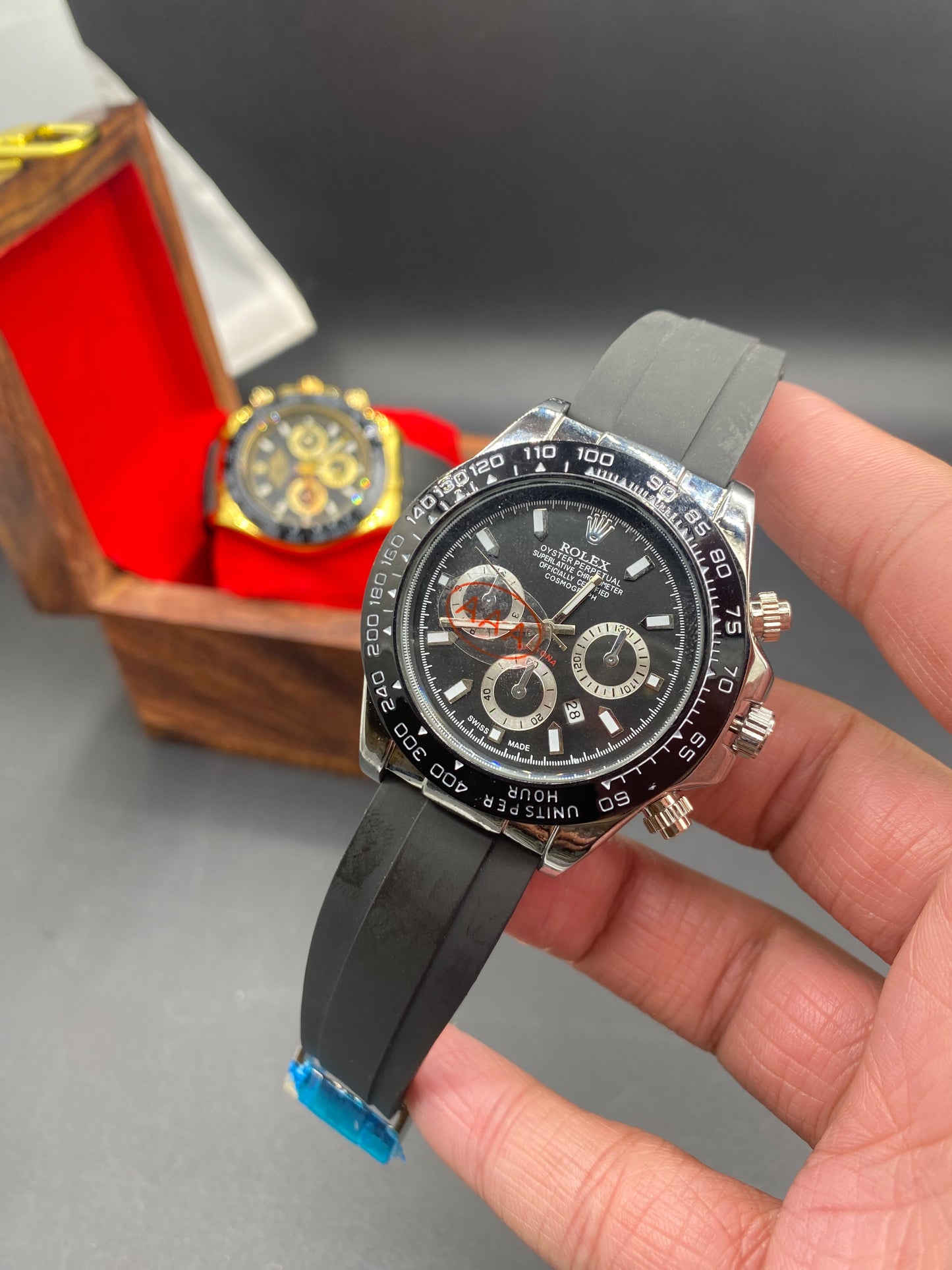 Premium Rubber Strap Analog Wrist Watch