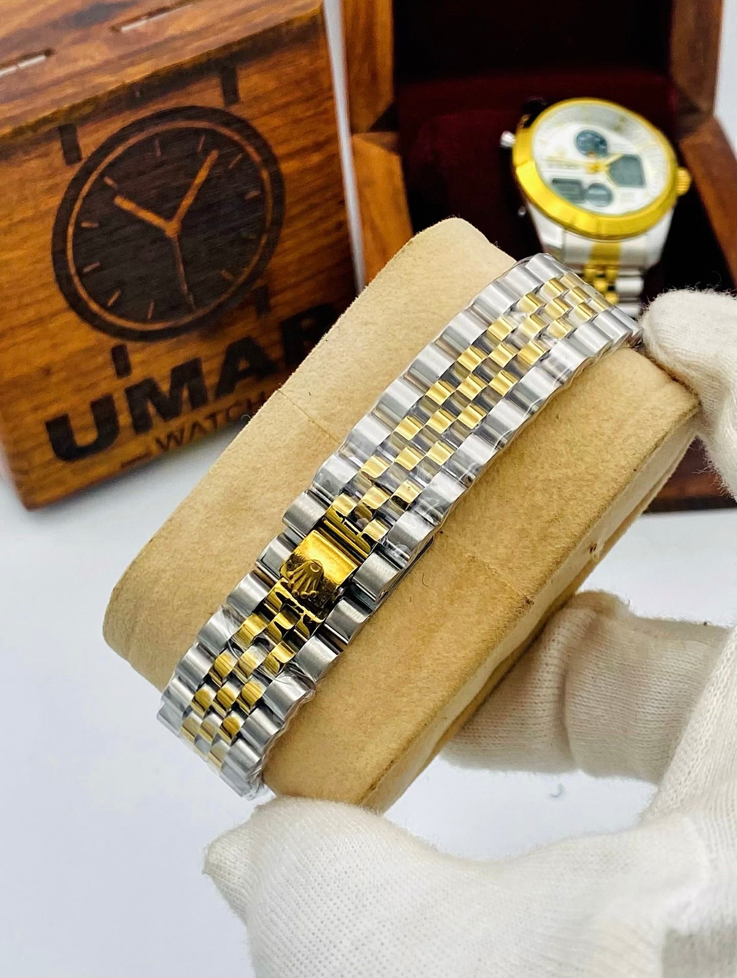 Multi-Function Men’s Watch with Day, Date & Alarm Display